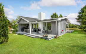 Lovely Home In Juelsminde With Kitchen in Sønderby